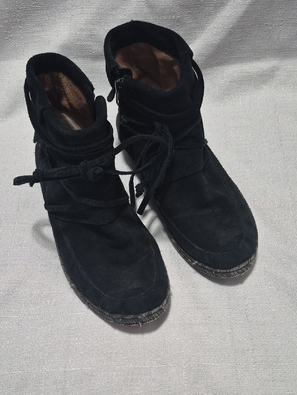 UGG Australia Reid Black Suede Moccasin Laces Zipper Side Boot Women Size 9